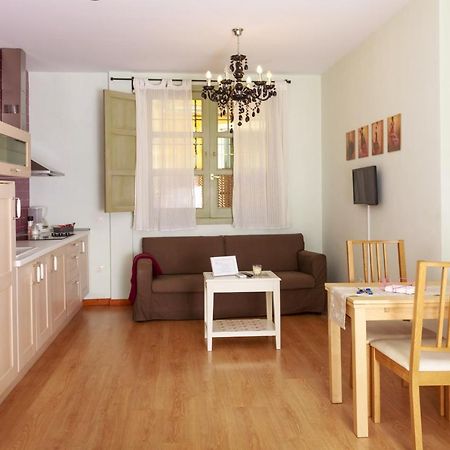 Sea & Wave La Casita De Hinestrosa Apartments Малага Екстериор снимка