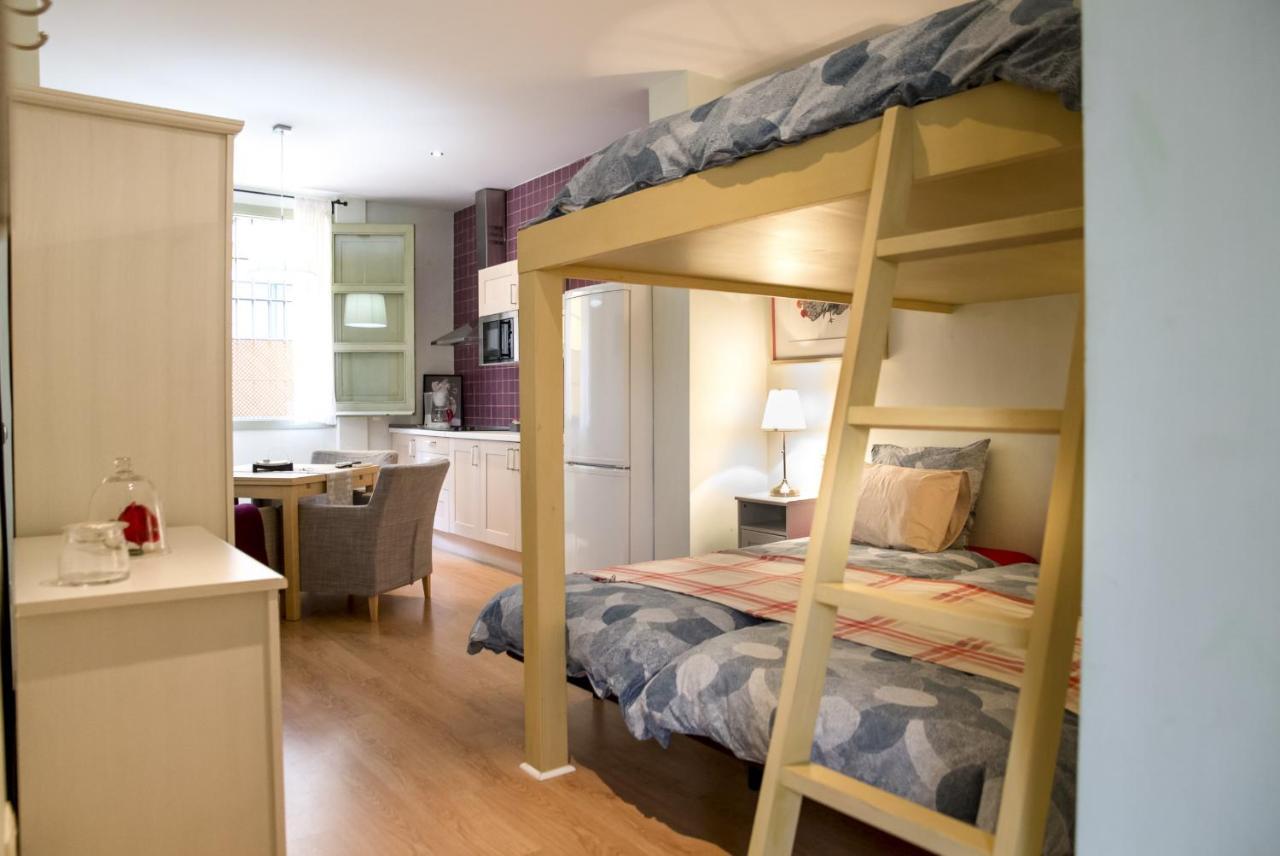 Sea & Wave La Casita De Hinestrosa Apartments Малага Екстериор снимка